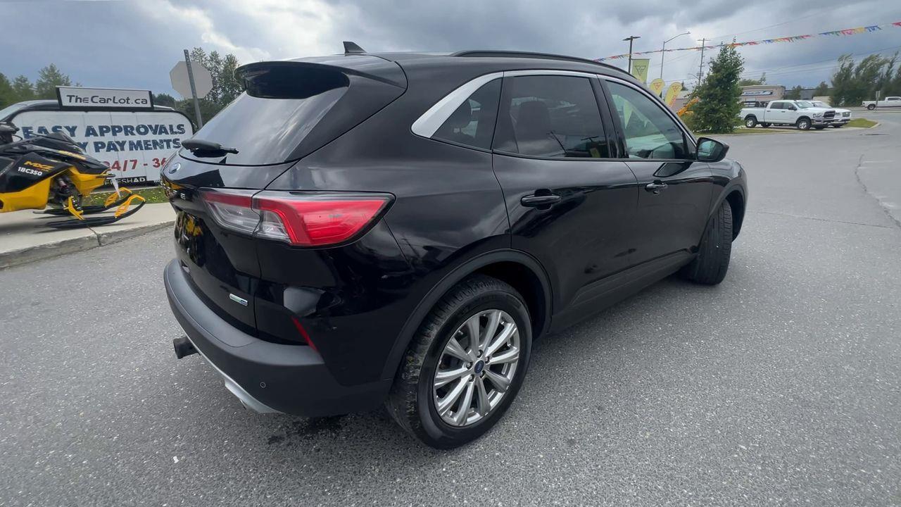 2020 Ford Escape SEL AWD, HEATED LEATHER SEATS, HEATED STEERING WHEEL, NAV, REVERSE CAM, POWER LIFTGATE!! Photo