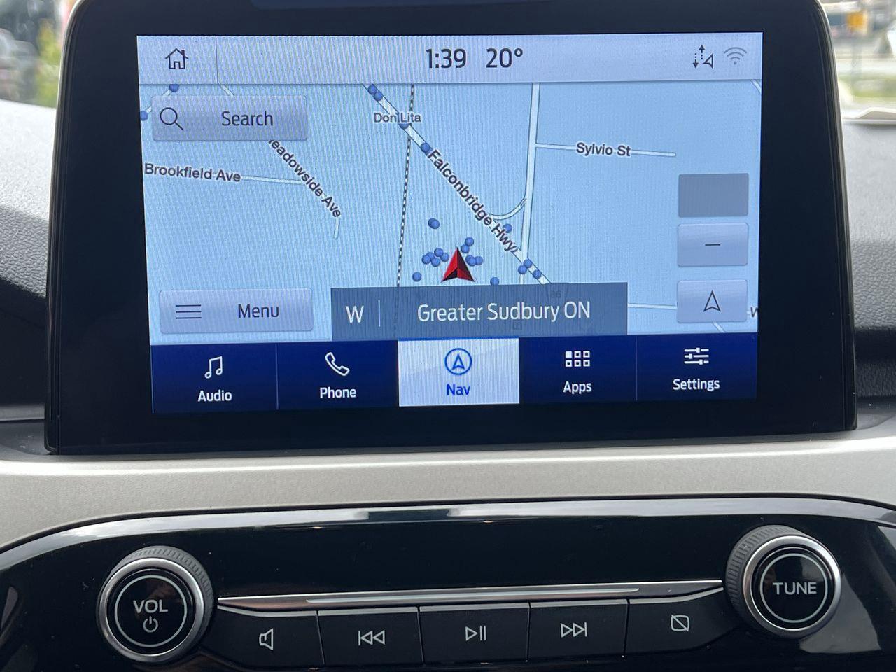 2020 Ford Escape SEL AWD, HEATED LEATHER SEATS, HEATED STEERING WHEEL, NAV, REVERSE CAM, POWER LIFTGATE!! Photo
