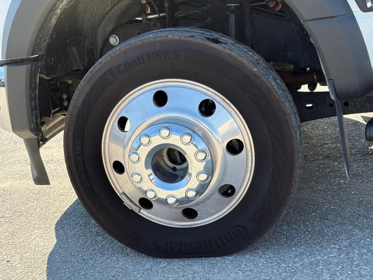 2025 Ford F-550 Super Duty DRW Photo