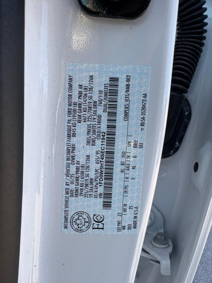 2025 Ford F-550 Super Duty DRW Photo