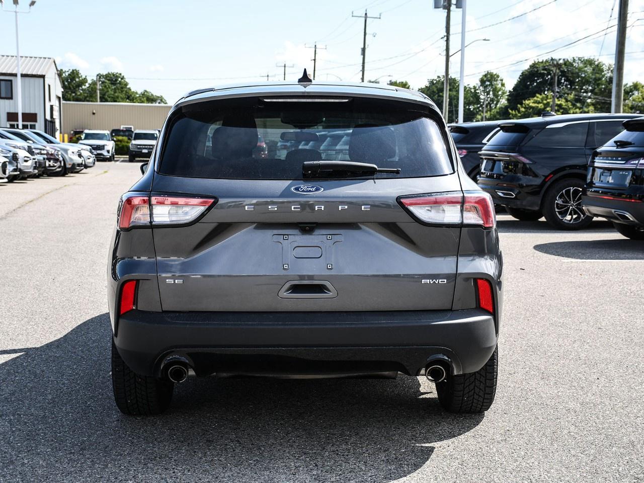 2022 Ford Escape SE AWD Photo