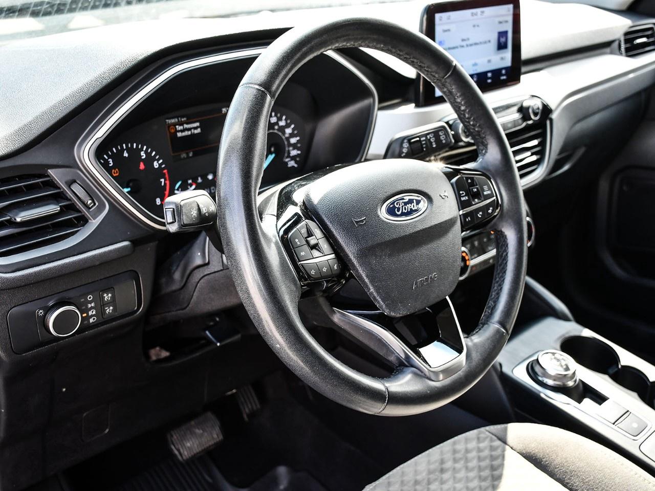 2022 Ford Escape SE AWD Photo