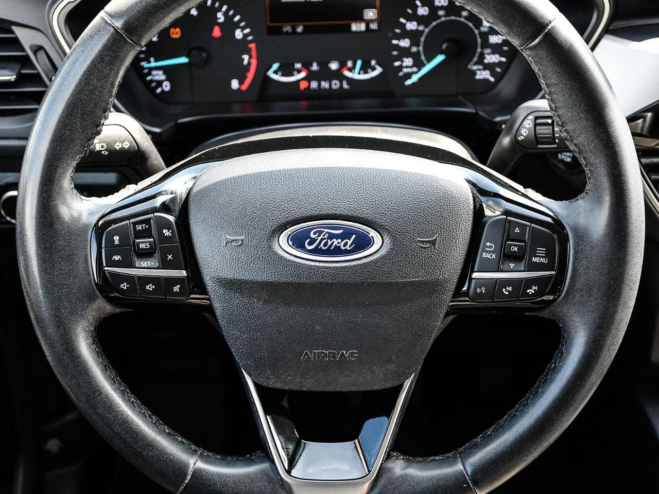 2022 Ford Escape SE AWD Photo