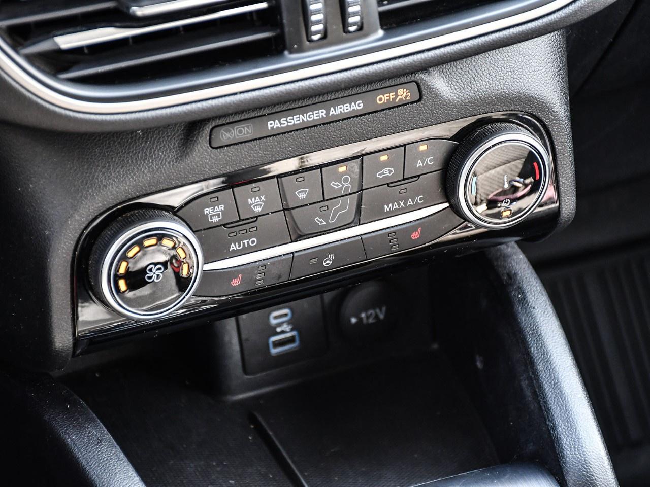 2022 Ford Escape SE AWD Photo