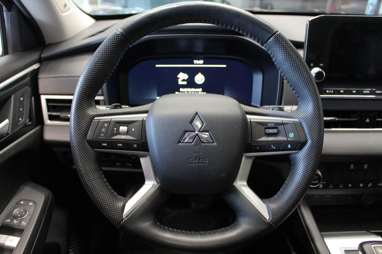 2023 Mitsubishi Outlander Plug-In Hybrid GT PLUG-IN HYBRID - HEATED SEATS/STEERING WHEEL - BOSE AUDIO Photo