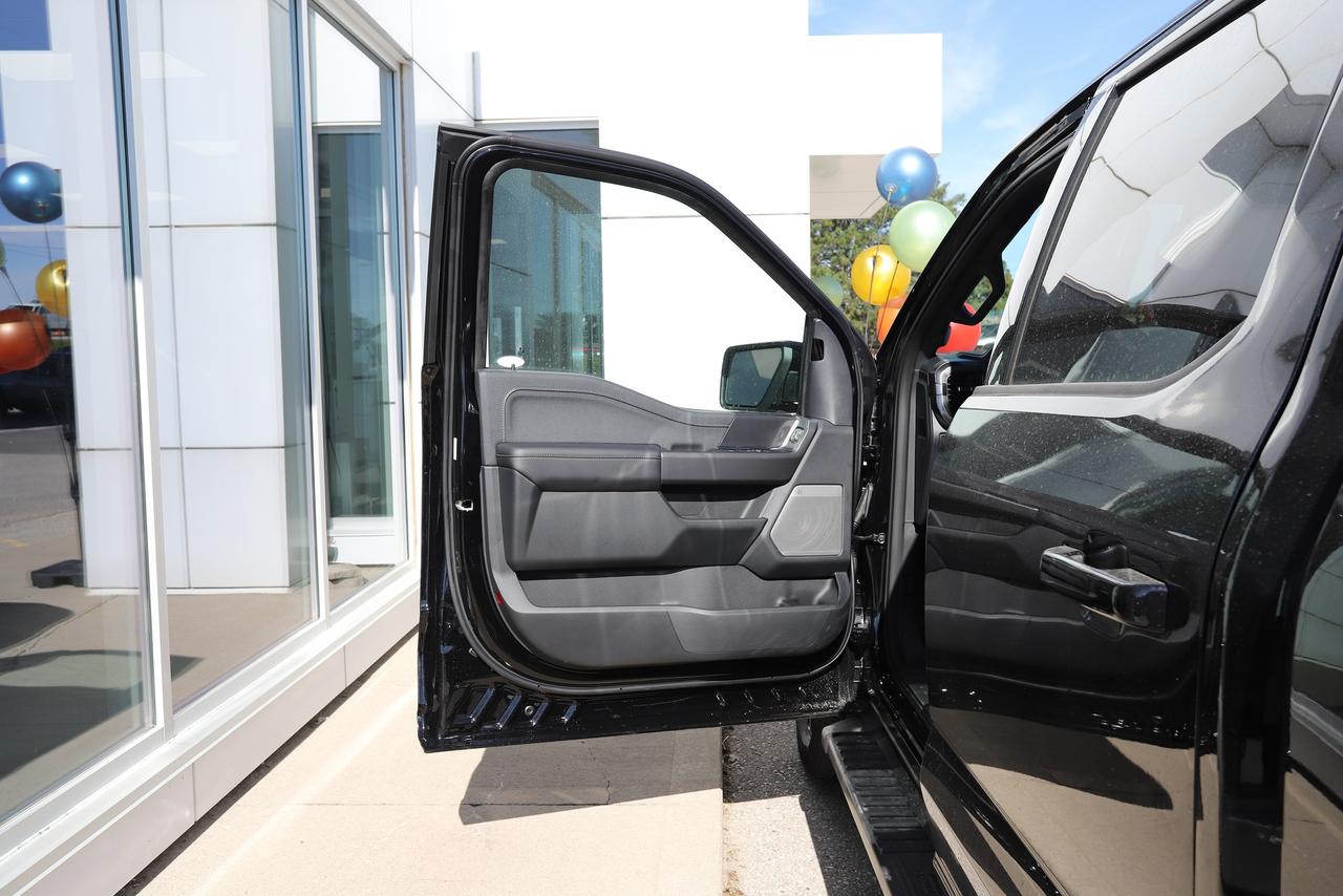 2026 Ford F-150 Lariat 4WD SuperCrew 5.5' Box Photo