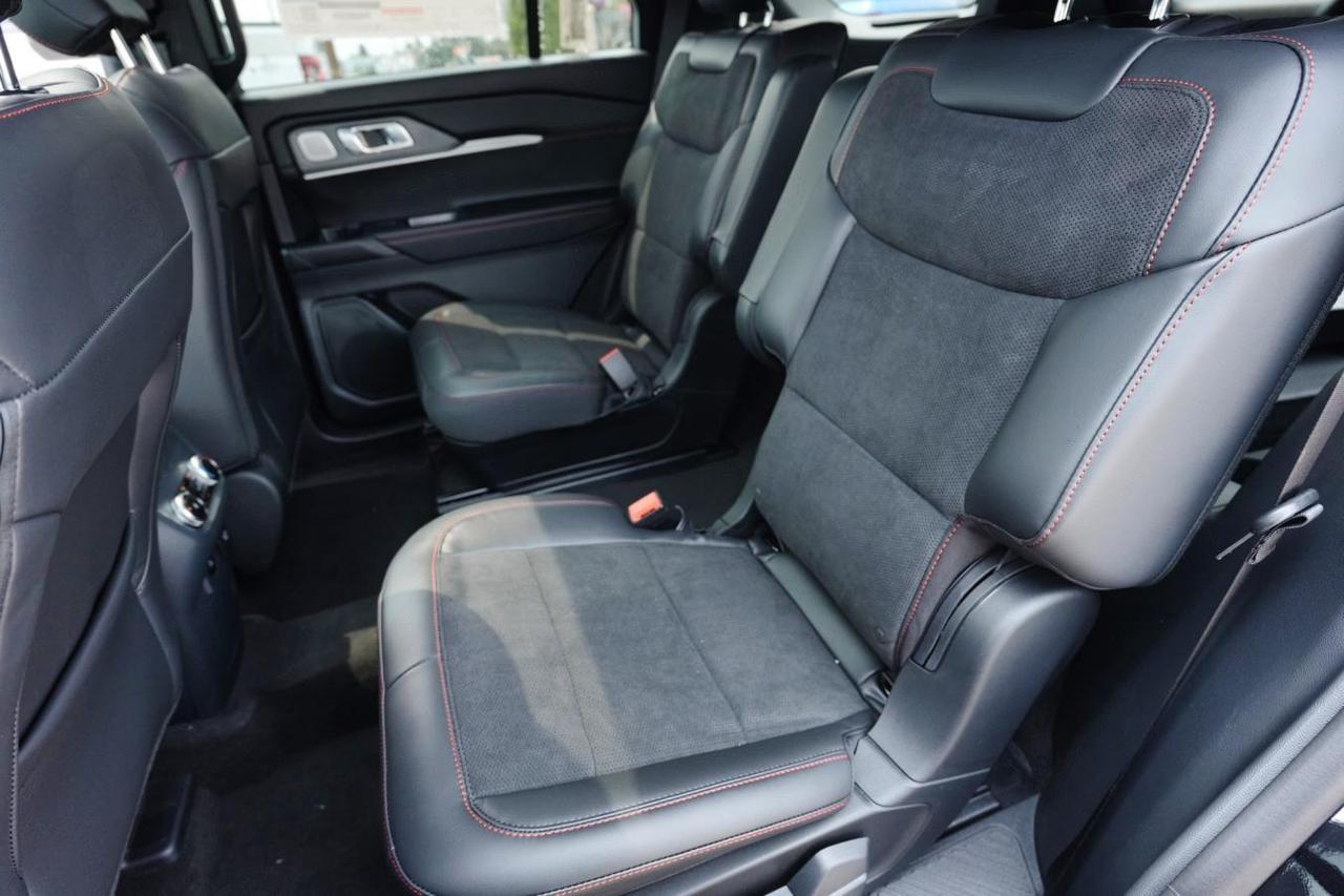2026 Ford Explorer St 4wd | PANO ROOF | 7 PASSENGER |  HEATED STEERIN Photo