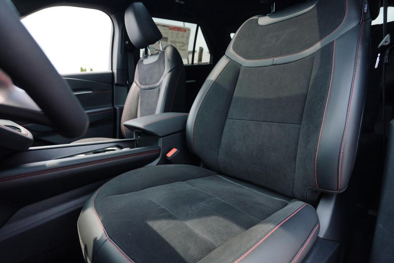2026 Ford Explorer St 4wd | PANO ROOF | 7 PASSENGER |  HEATED STEERIN Photo