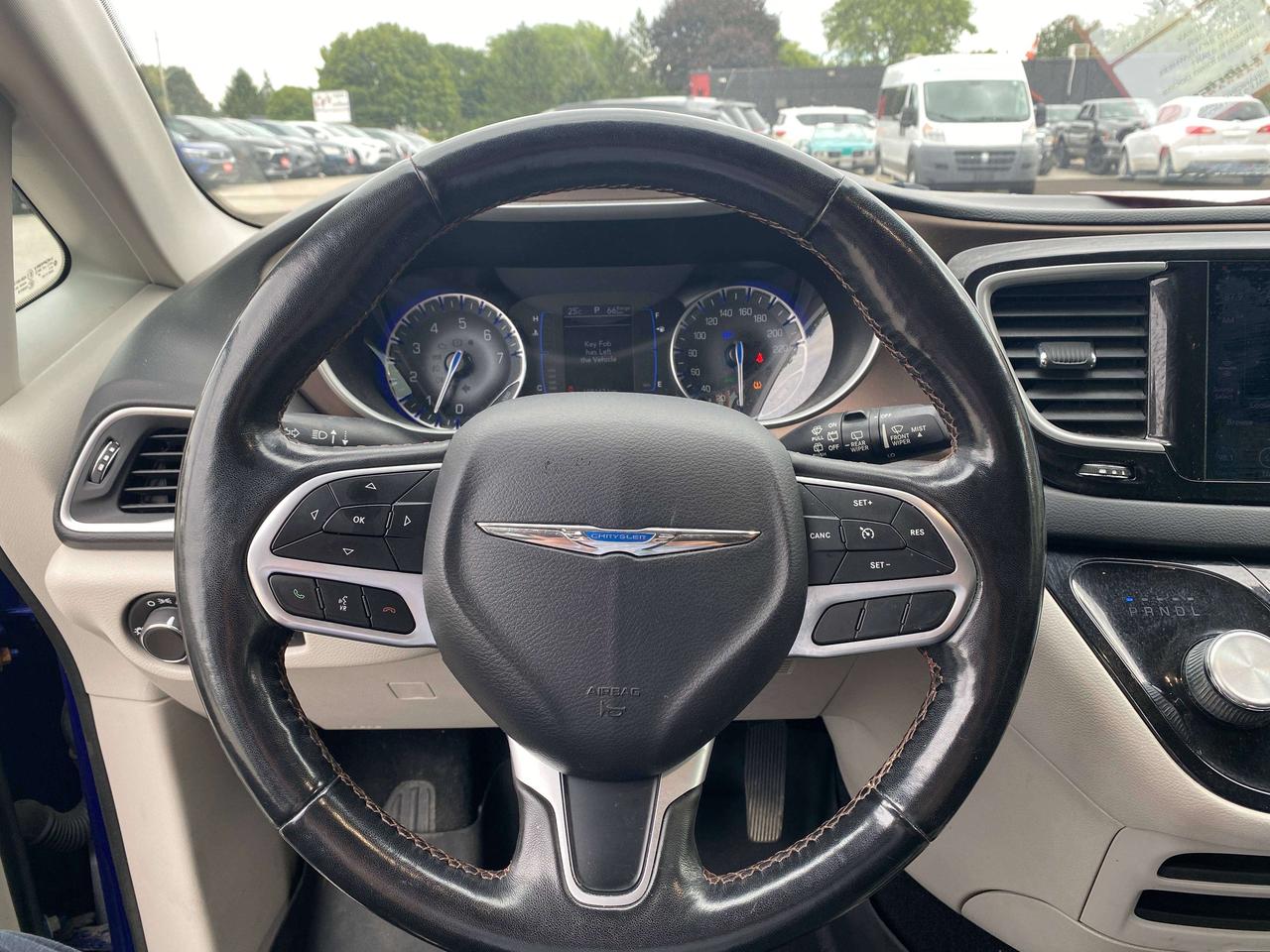 2019 Chrysler Pacifica LX, CLEAN CARFAX, REMOTE START, BACK UP CAM! Photo