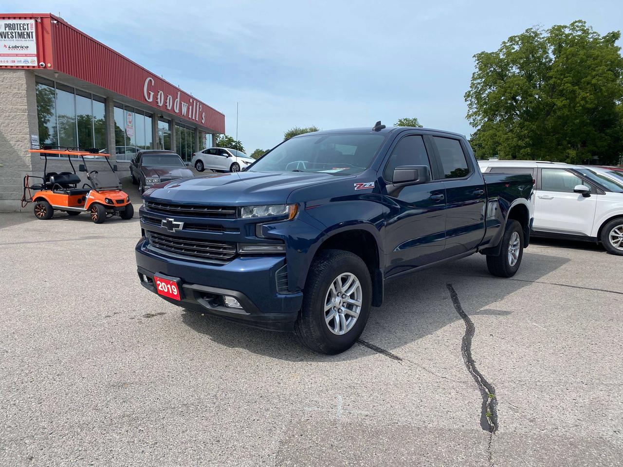 2019 Chevrolet Silverado 1500 RST, CLEAN CARFAX, REMOTE START, BACK UP CAMERA! - Photo #4