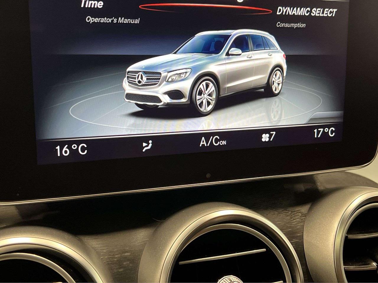 2019 Mercedes-Benz GLC GLC 300 PREMIUM AWD | HTD LEATHER | PANO ROOF |NAV Photo