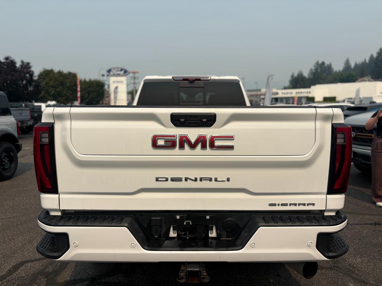 2024 GMC Sierra 3500 HD Denali Photo3