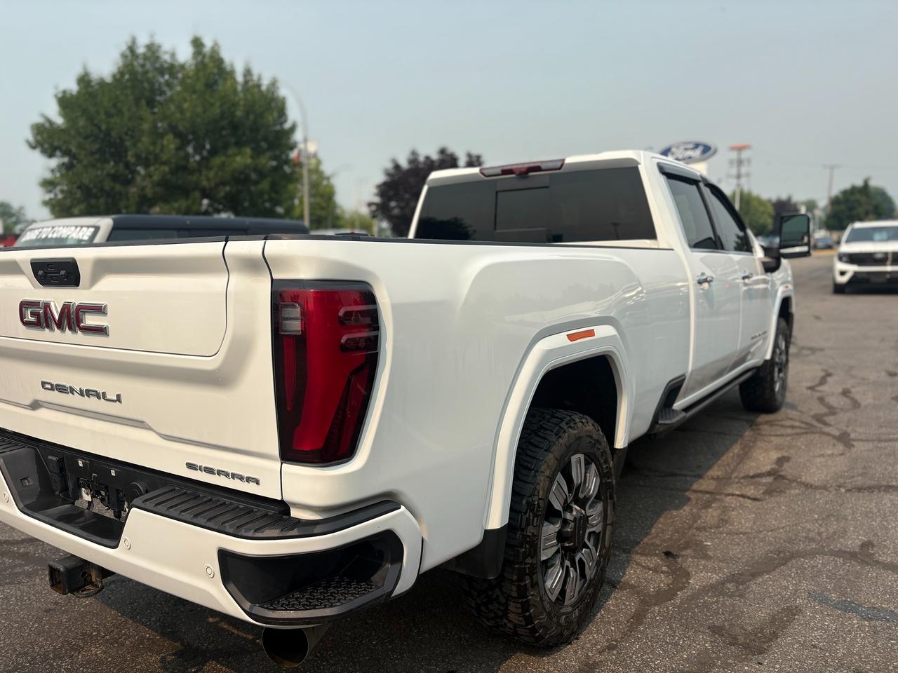2024 GMC Sierra 3500 HD Denali Photo4
