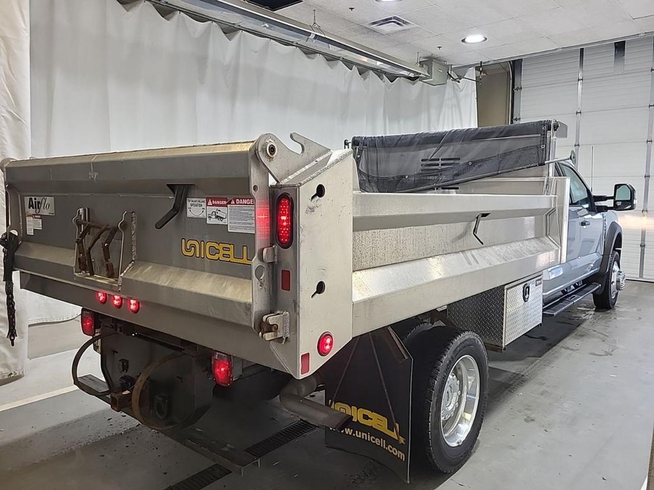 2024 Ford F-550 Super Duty DRW XLT Photo2