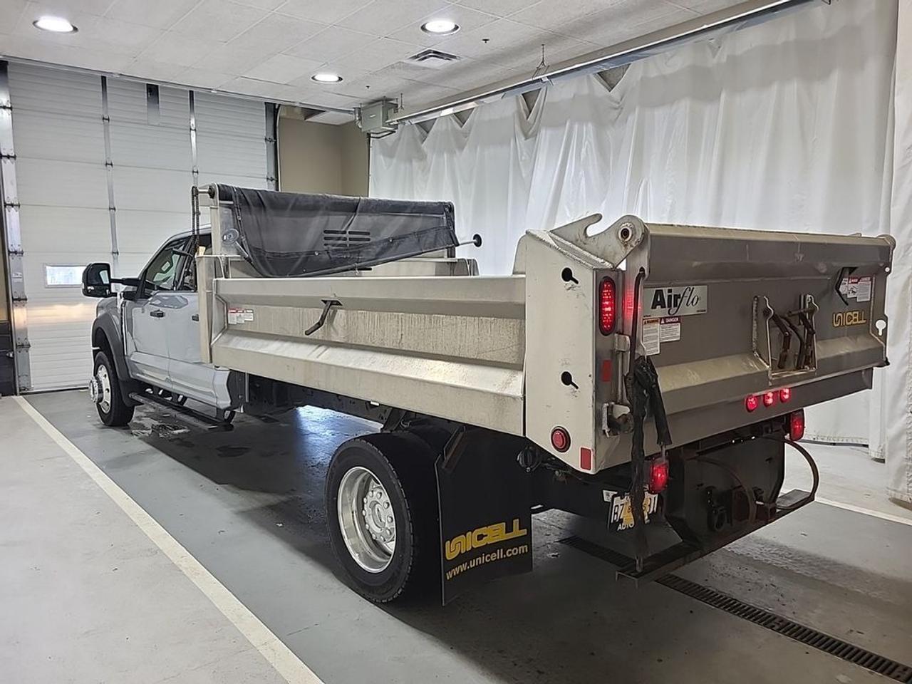2024 Ford F-550 Super Duty DRW XLT Photo3