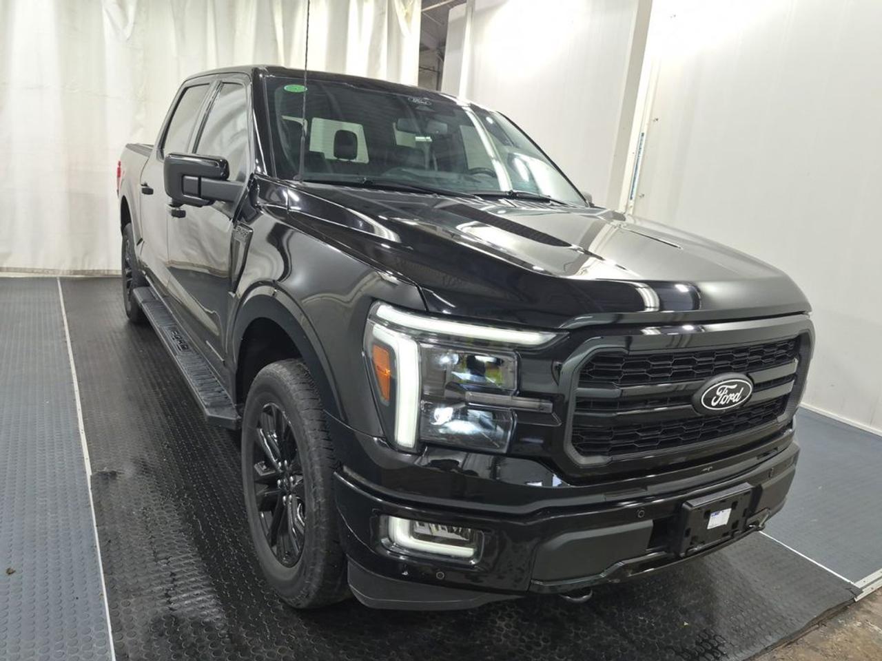 2024 Ford F-150 Lariat Photo1