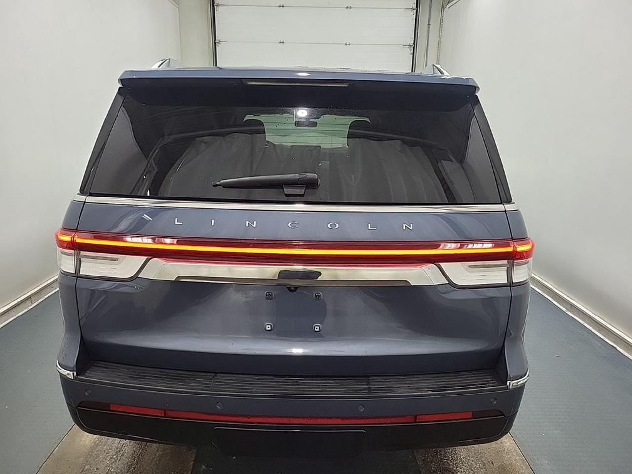 2022 Lincoln Navigator L Reserve Photo4