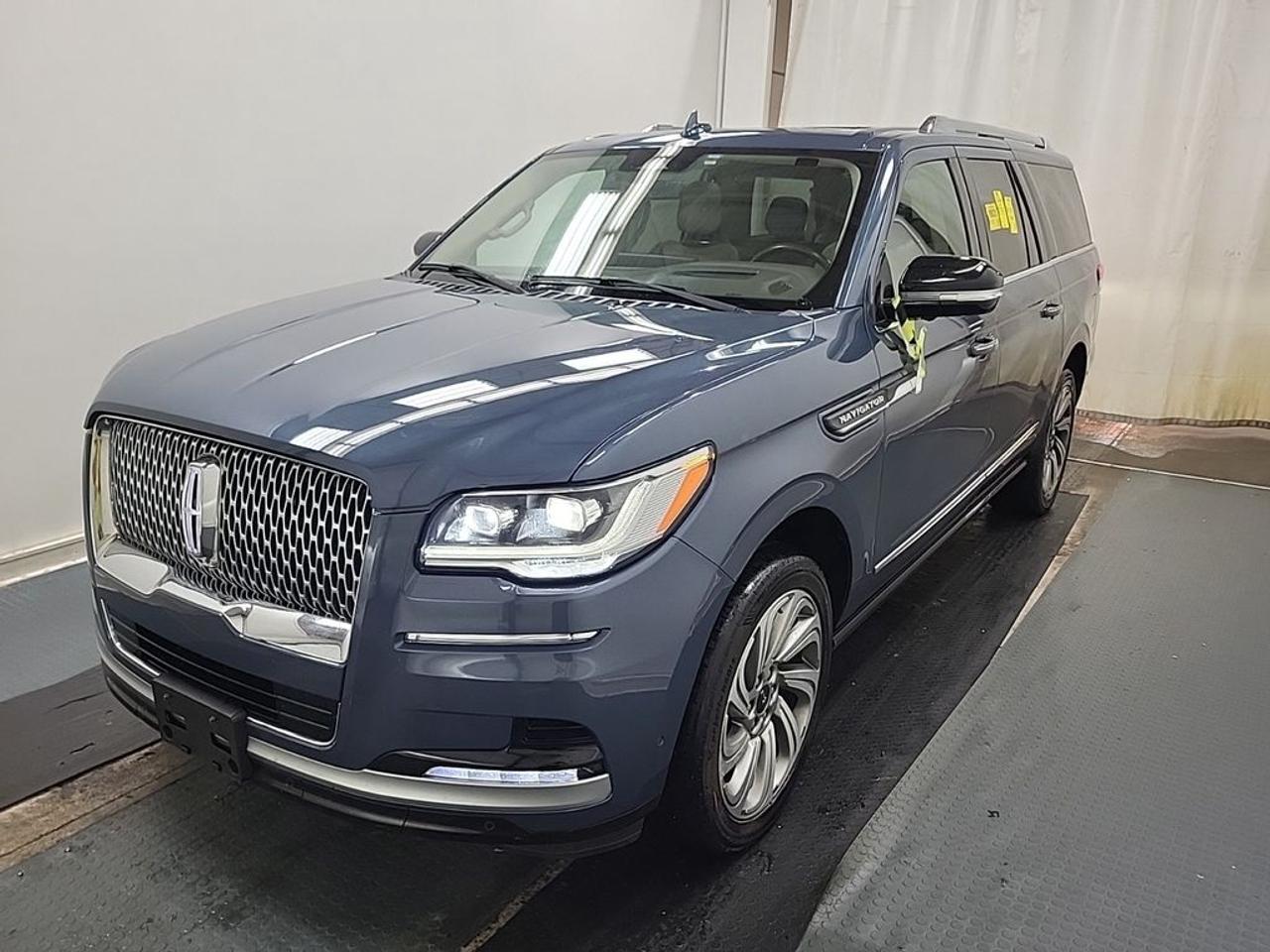 2022 Lincoln Navigator L Reserve Photo0