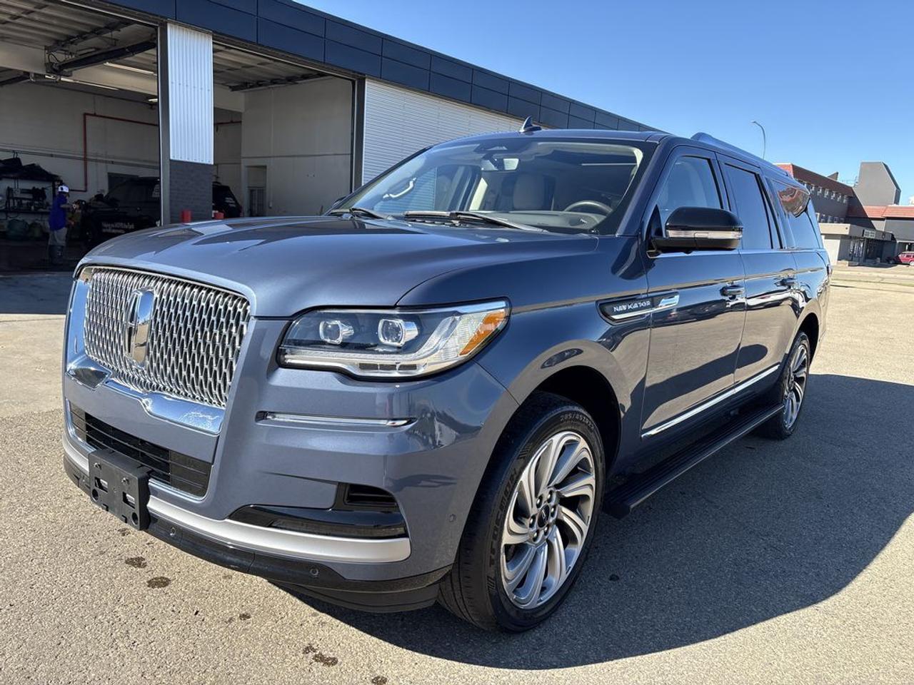 2022 Lincoln Navigator L Reserve Photo1