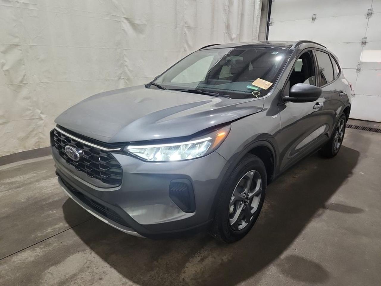 2025 Ford Escape ST-Line Photo0