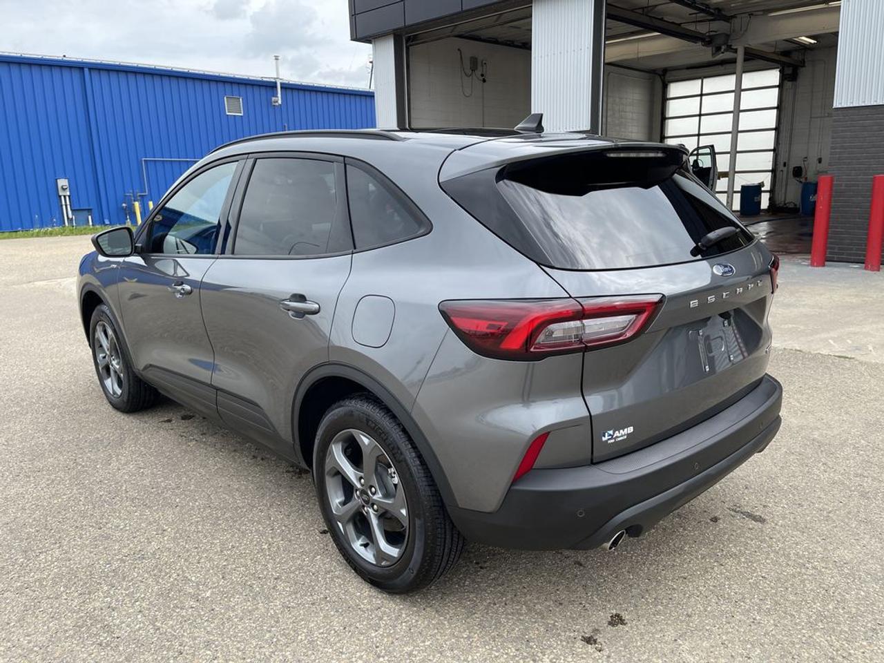 2025 Ford Escape ST-Line Photo4
