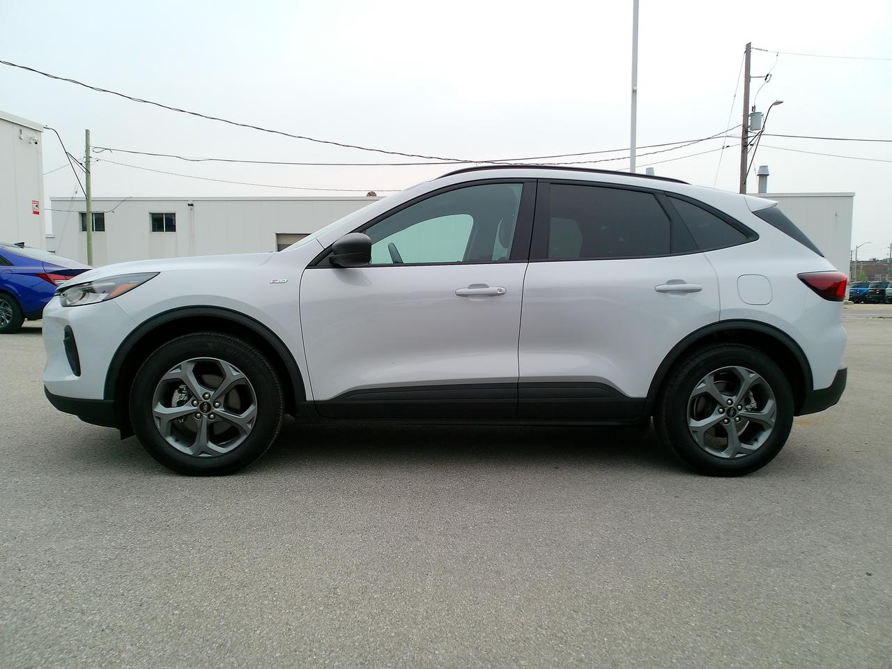2025 Ford Escape ST-Line Photo4