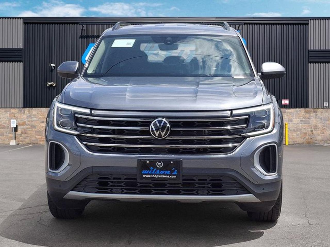 2025 Volkswagen Atlas Comfortline AWD | Leather | Cooled + Heated Seats | Heated Wheel | Adaptive Cruise | and More ! Photo