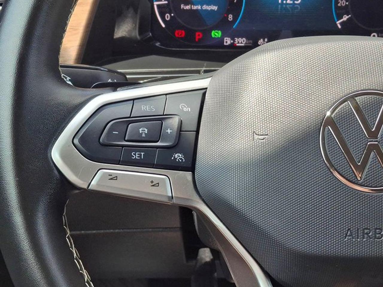 2025 Volkswagen Atlas Comfortline AWD | Leather | Cooled + Heated Seats | Heated Wheel | Adaptive Cruise | and More ! Photo
