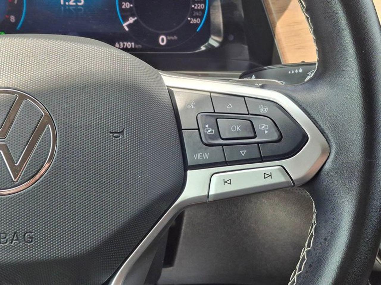 2025 Volkswagen Atlas Comfortline AWD | Leather | Cooled + Heated Seats | Heated Wheel | Adaptive Cruise | and More ! Photo