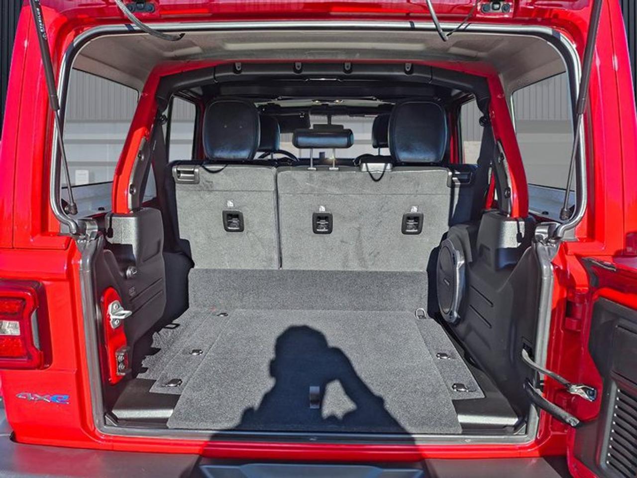 2022 Jeep Wrangler 4xe Unlimited Sahara 4xE | Split Leather | Heated Seats + Steering | Alpine Audio | CarPlay & More ! Photo