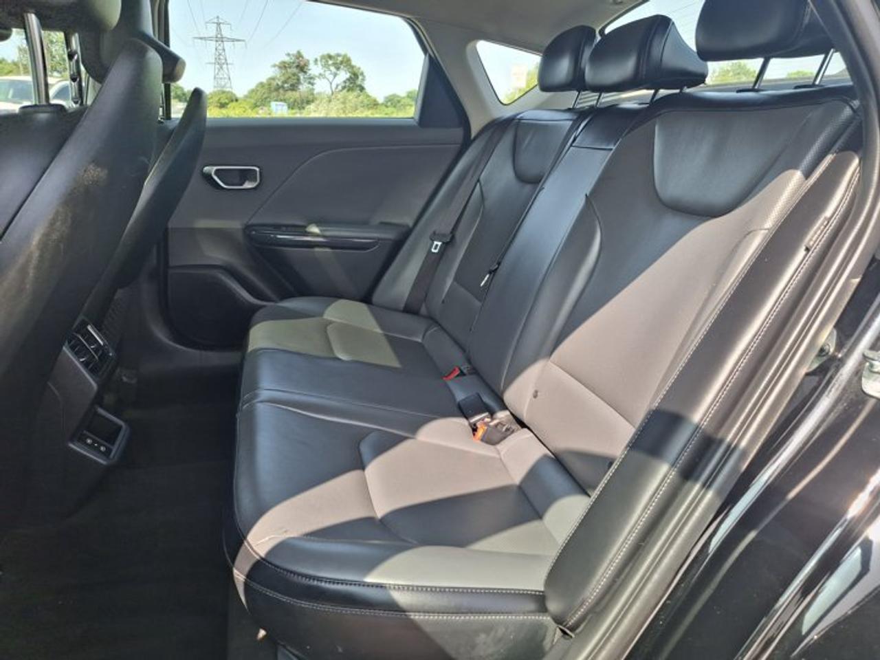 2025 Kia K4 EX+ | Sunroof | Leather | Heated Wheel + Seats | Smart Cruise | Remote Start | CarPlay + Android | Photo