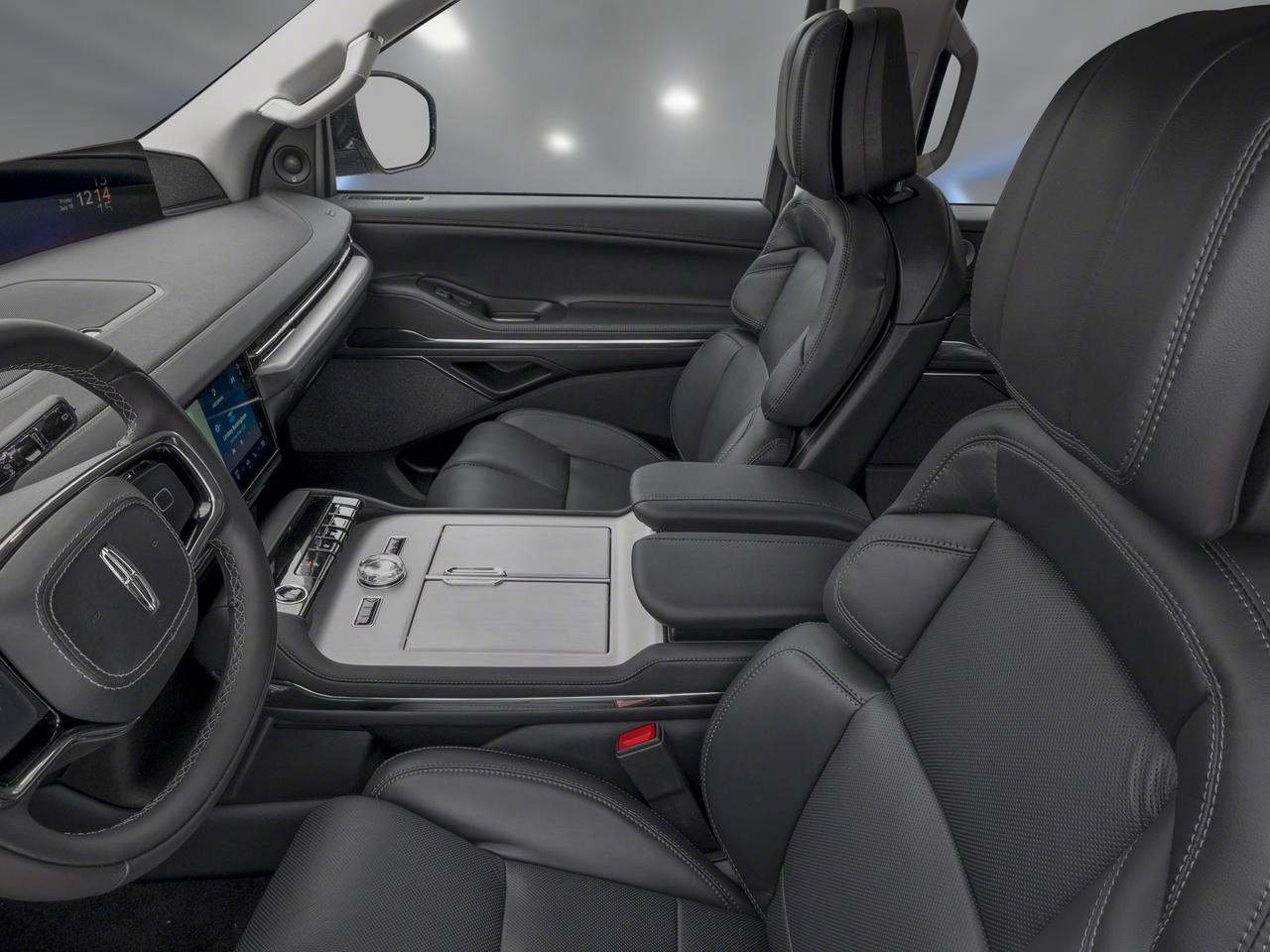 2027 Lincoln Navigator Reserve Photo