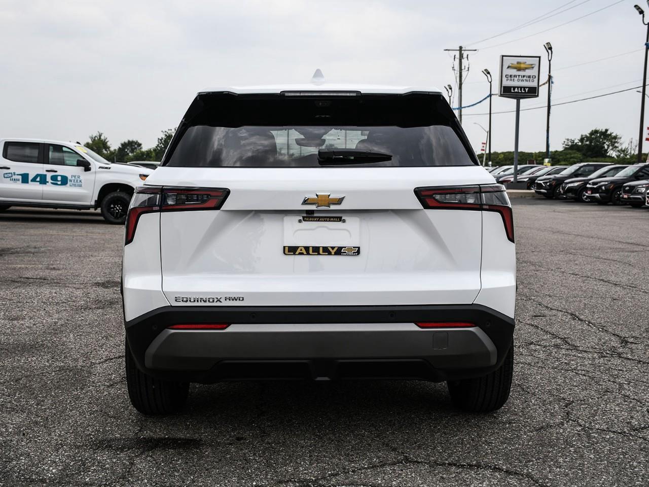 2027 Chevrolet Equinox LT Photo4
