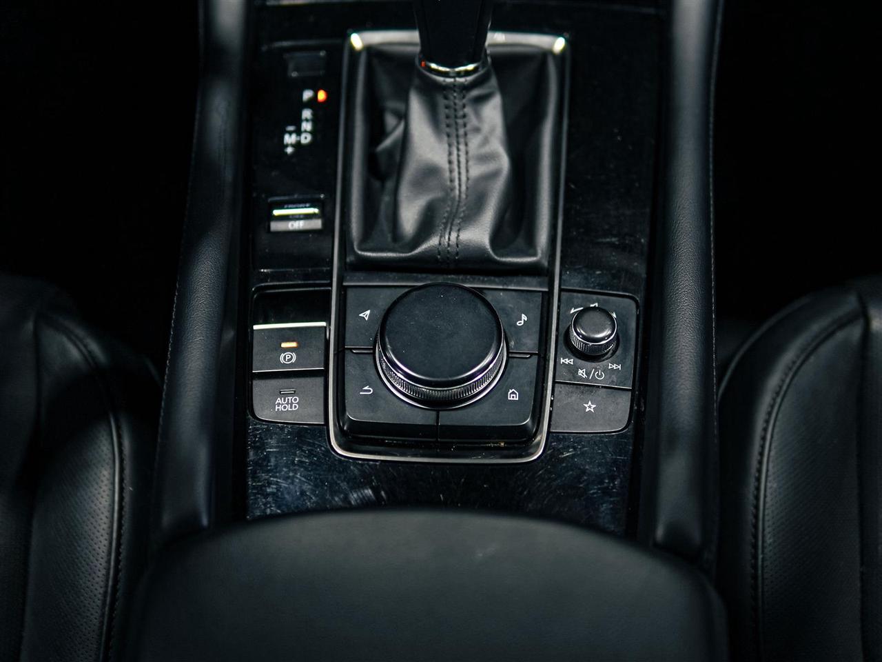 2025 Mazda MAZDA3 GT | NAV | LTHR | ROOF | NO ACCIDENTS Photo