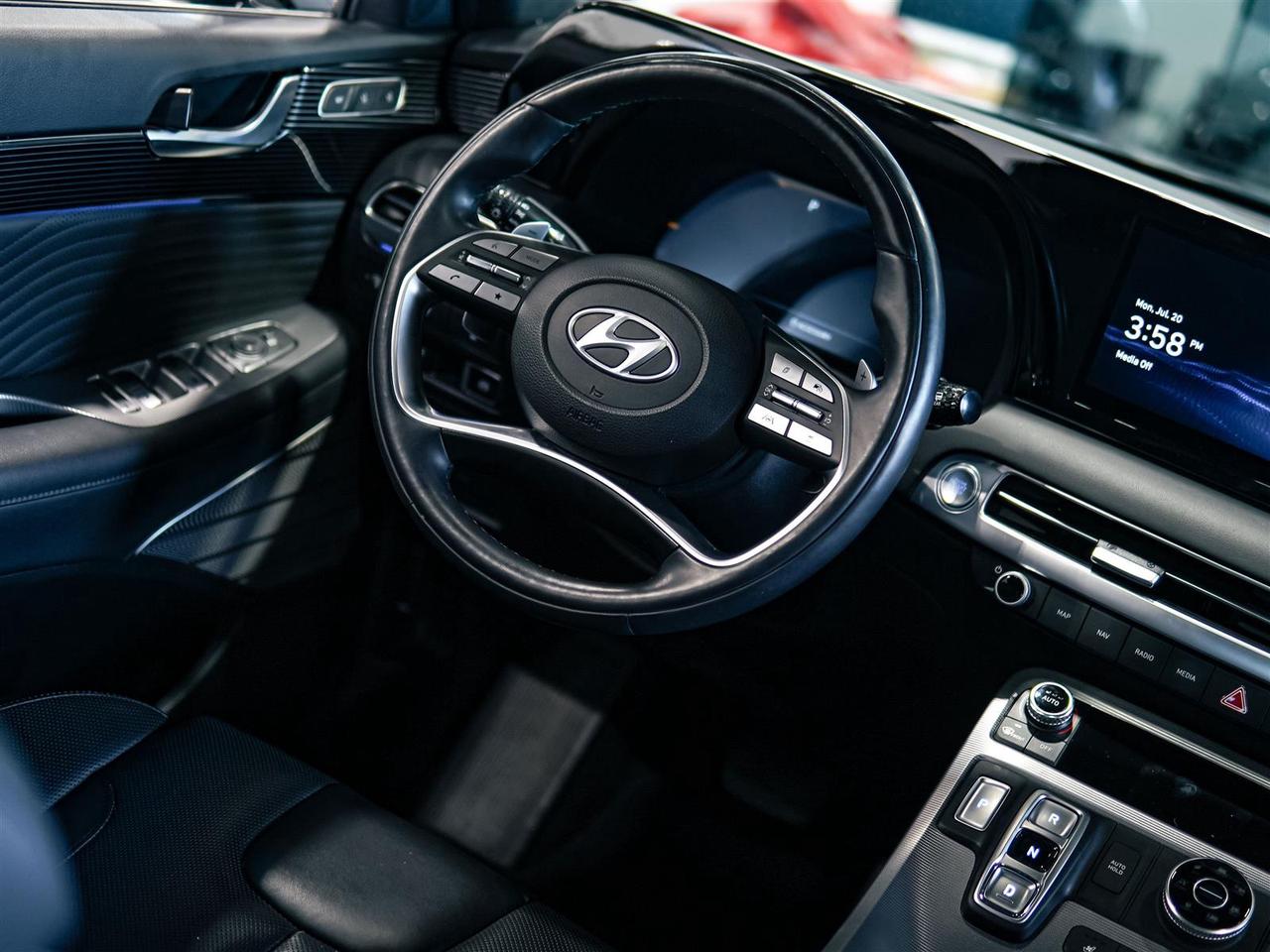 2023 Hyundai PALISADE ** SALE PENDING BY BRANDON ** Photo