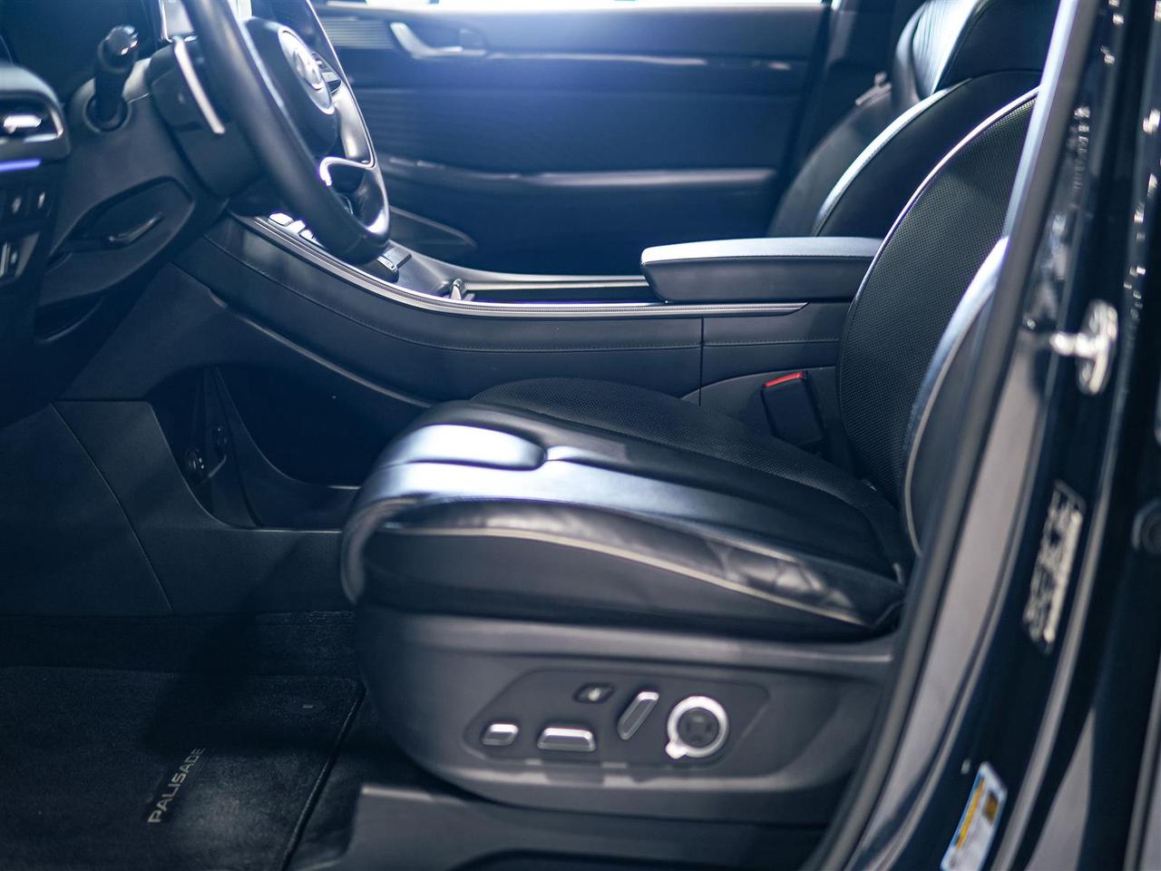 2023 Hyundai PALISADE ** SALE PENDING BY BRANDON ** Photo