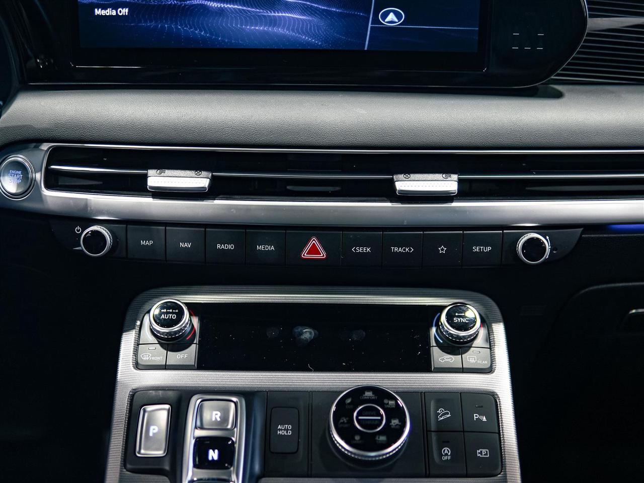 2023 Hyundai PALISADE ** SALE PENDING BY BRANDON ** Photo