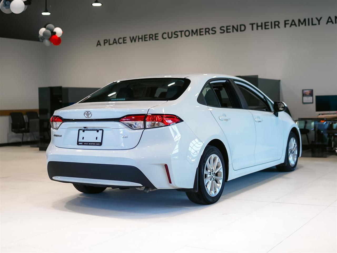 2022 Toyota Corolla LE | UPGRADE | SUNROOF | TOYOTA SERVICED | NO ACCIDENTS Photo