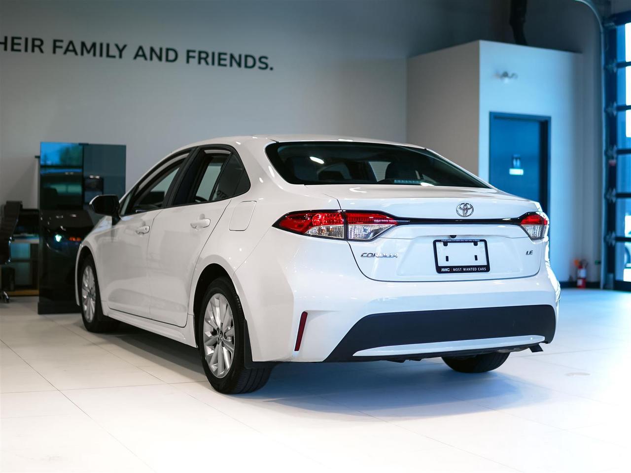 2022 Toyota Corolla LE | UPGRADE | SUNROOF | TOYOTA SERVICED | NO ACCIDENTS Photo