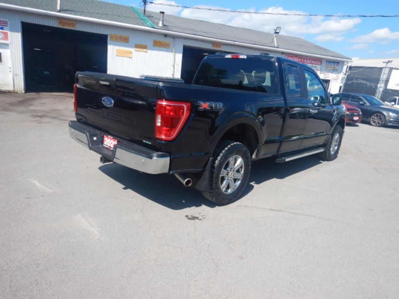 2023 Ford F-150 XLT Photo