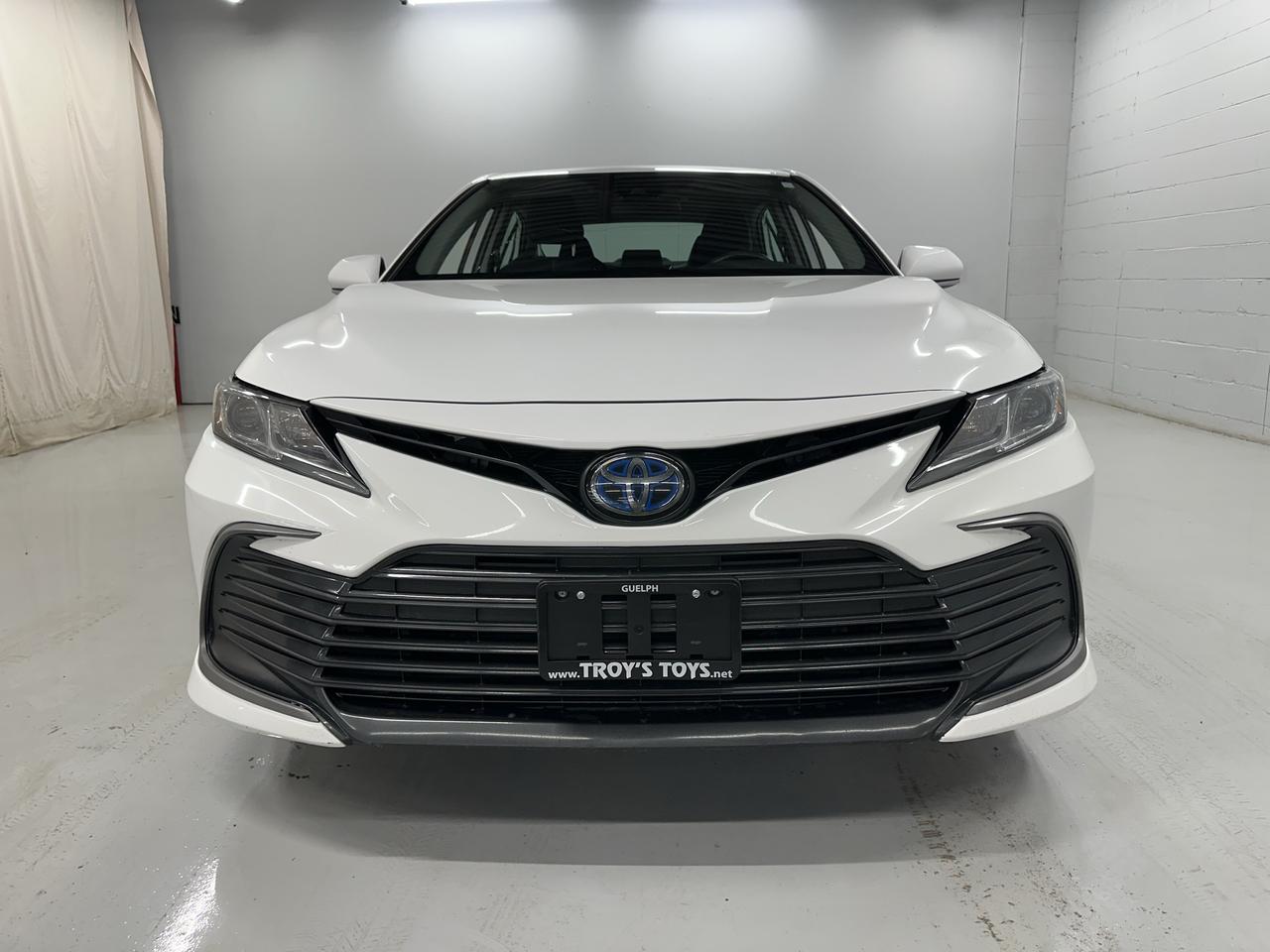 2022 Toyota Camry HYBRID LE Photo22