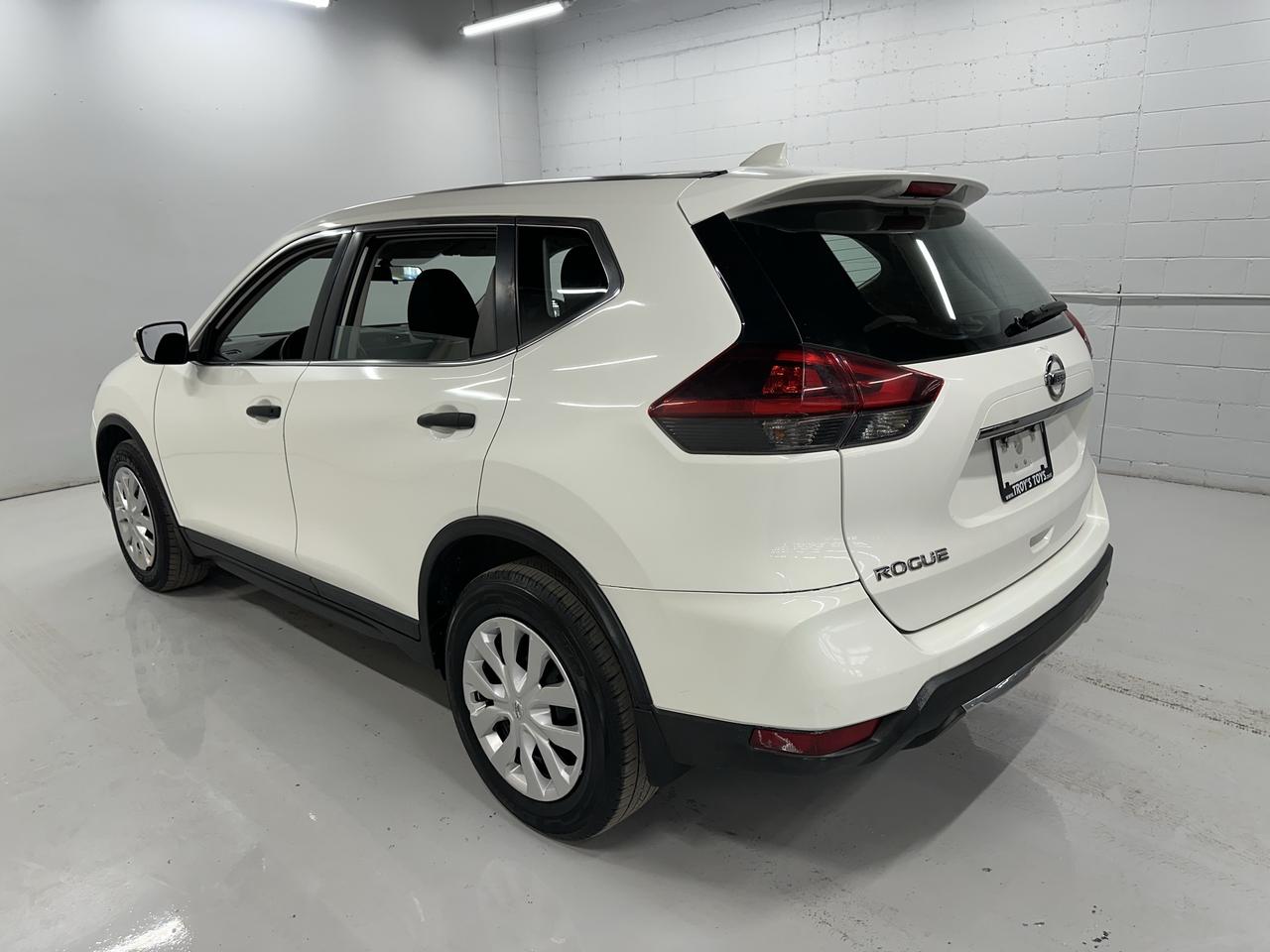 2019 Nissan Rogue S Photo4