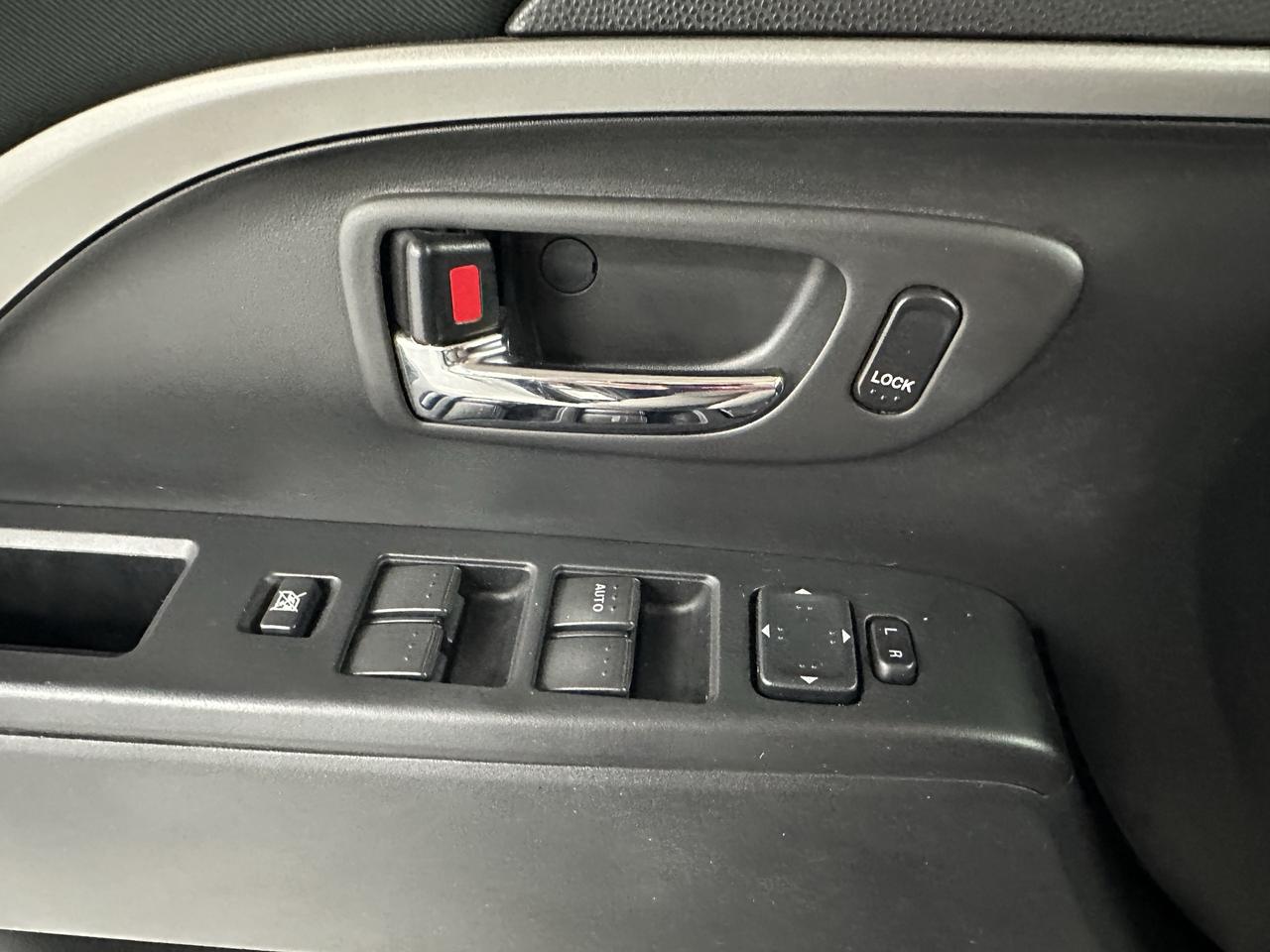 2015 Mazda MAZDA5 GS Photo16