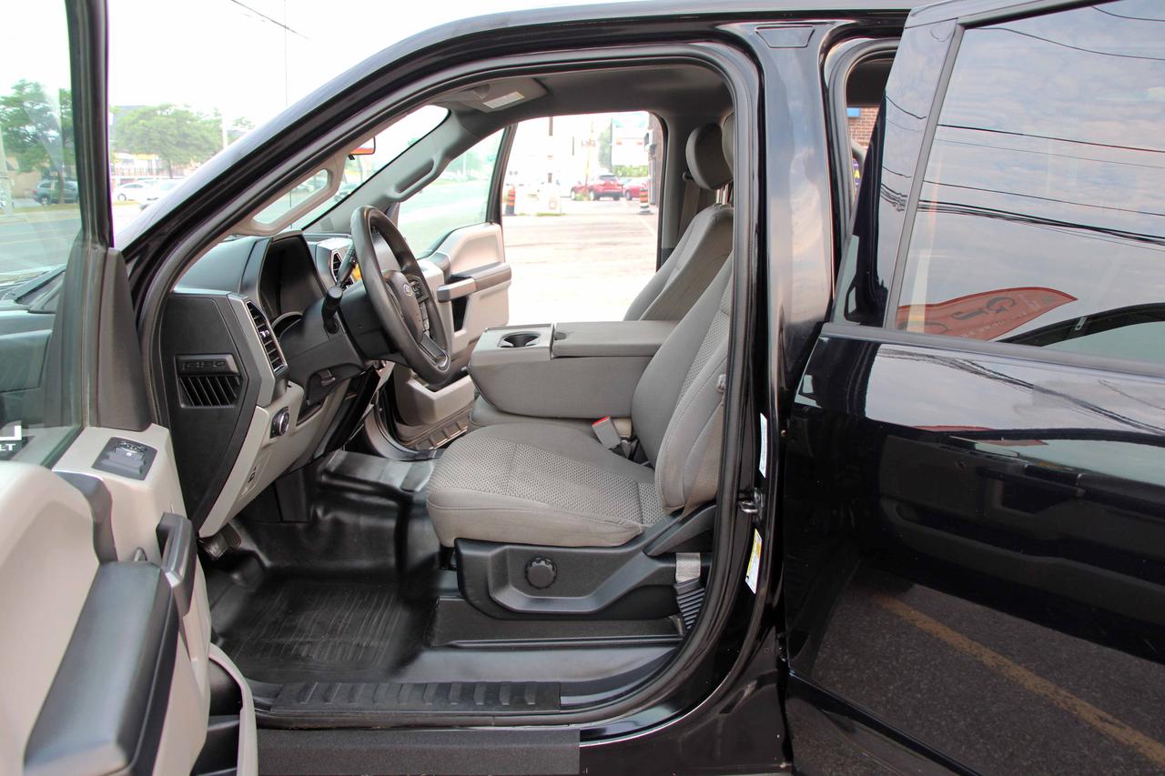2020 Ford F-150 XLT 4X4 Photo