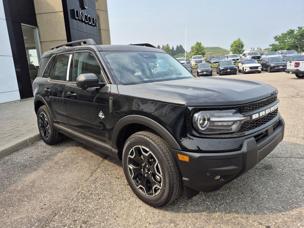 2026 Ford Bronco Sport OUTER BANKS, MOONROOF, TECH PKG, MEMORY SEAT Photo2