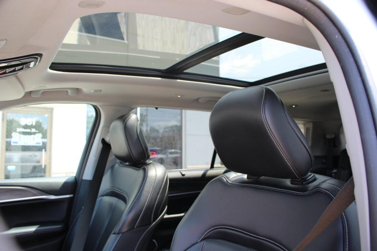 2024 Jeep Grand Cherokee Ltd*Low Ks*4x4*3rd Row*Heated Leather MoonRoof*BT Photo