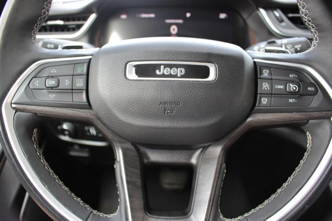 2024 Jeep Grand Cherokee Ltd*Low Ks*4x4*3rd Row*Heated Leather MoonRoof*BT Photo