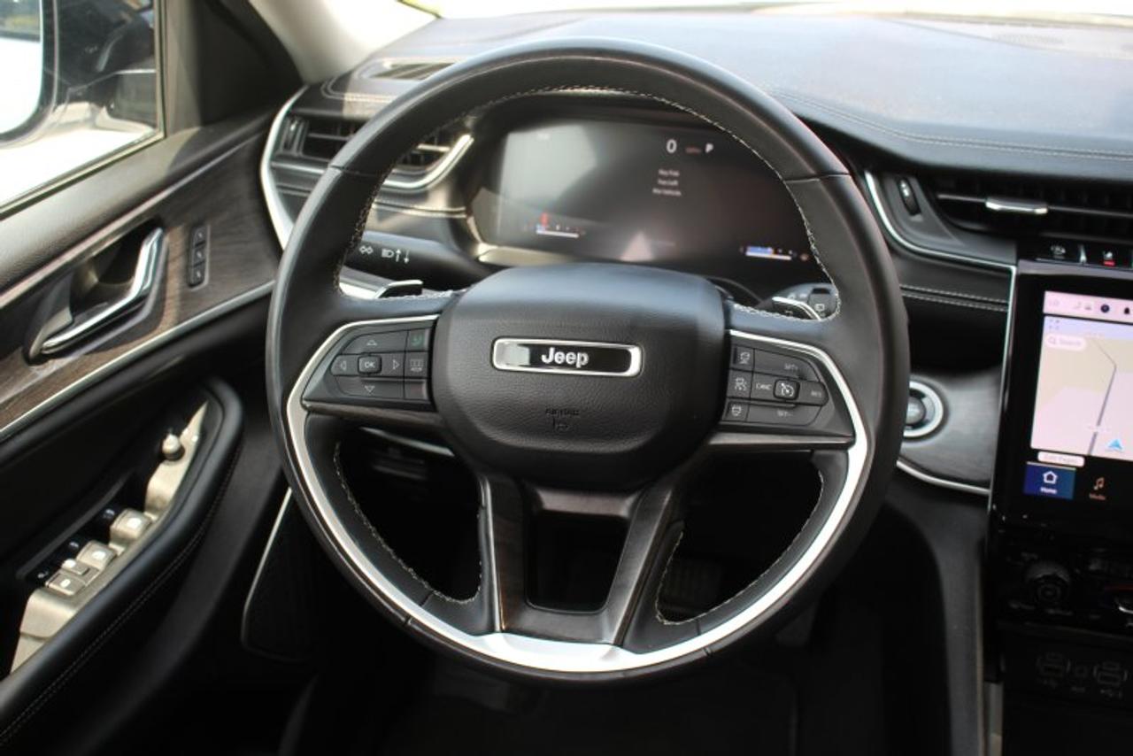 2024 Jeep Grand Cherokee Ltd*Low Ks*4x4*3rd Row*Heated Leather MoonRoof*BT Photo