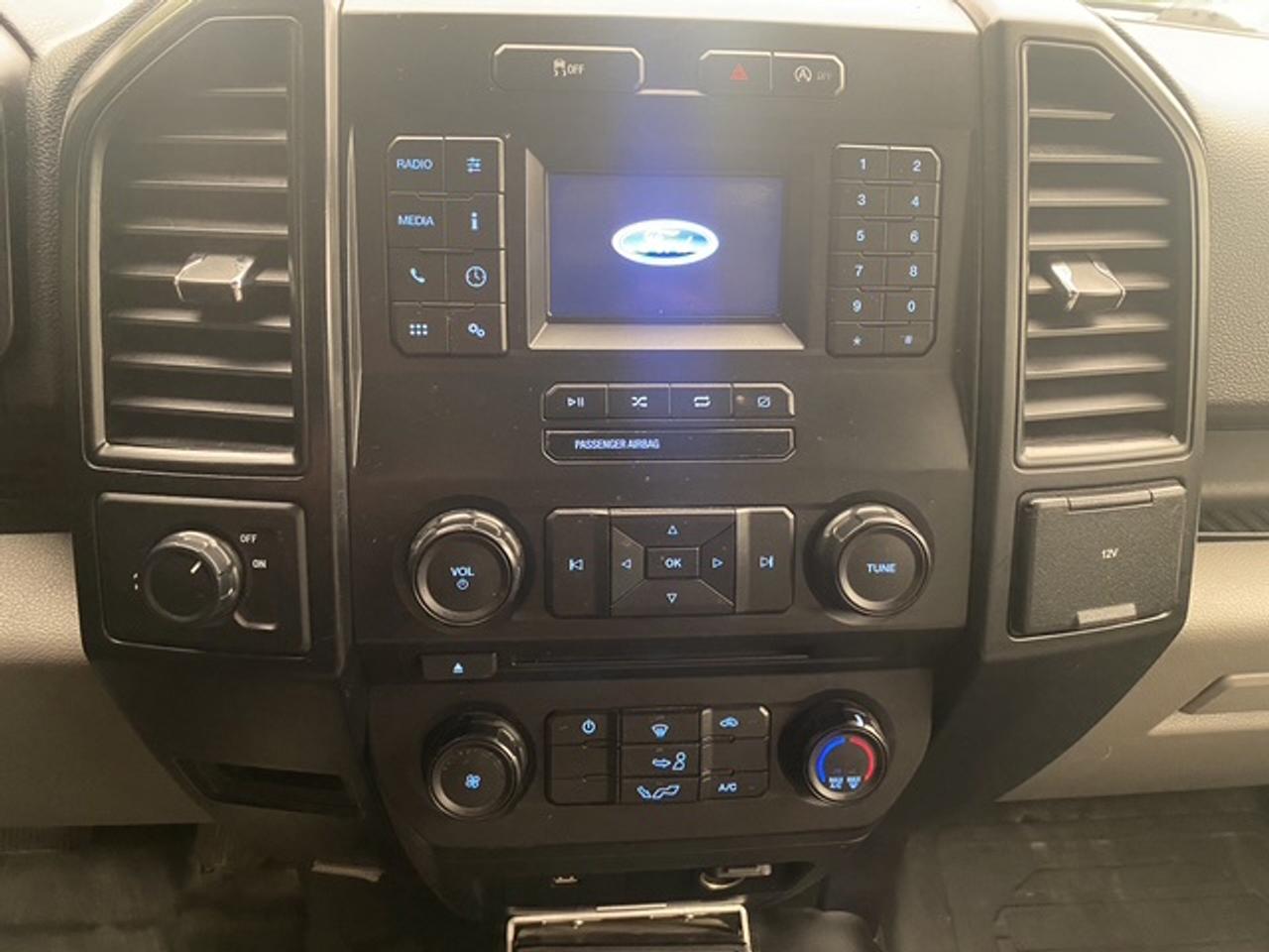 2018 Ford F-150 XL REGULAR CAB LONG 2WD 8' BOX Photo