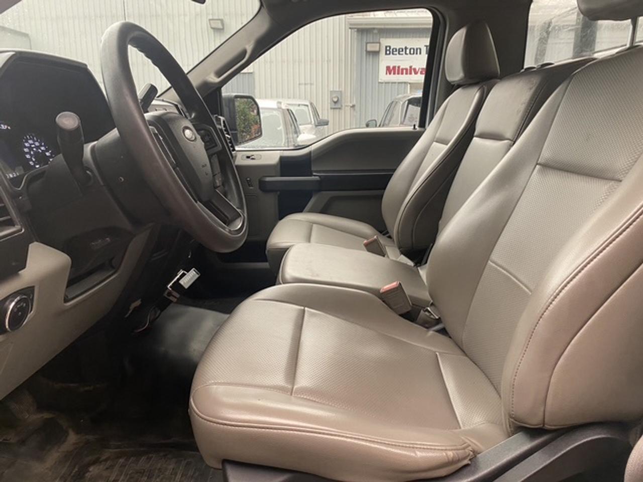 2018 Ford F-150 XL REGULAR CAB LONG 2WD 8' BOX Photo